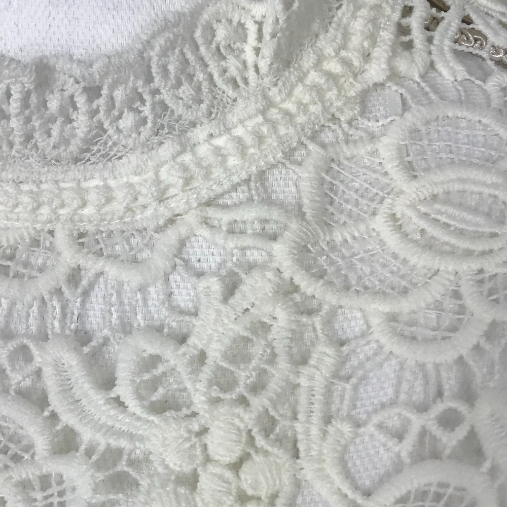 Nanette LePore Floral Lace Top $12  Brand New - Picture 9 of 9